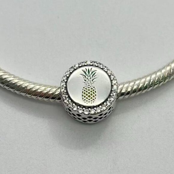 Pandora Silver Hawaii Exclusive Travel Charm Button Pineapple As New Authentic - Picture 1 of 3